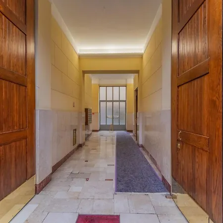 Porta Romana Gateway - New Roomy *